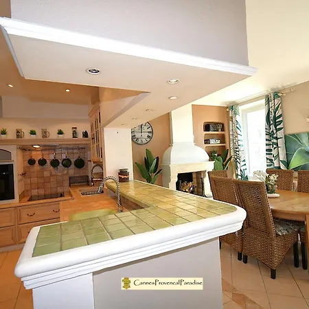 Appartement Duplex Luxe Vue Mer Palais Des Festivals Jacuzzi 5 Couchages *